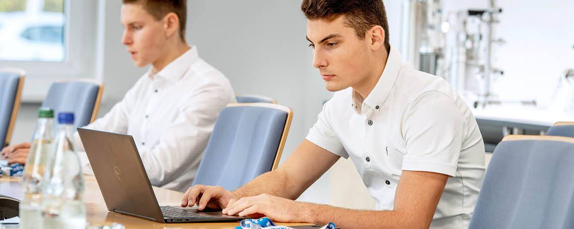 Industriekaufmann (m/w/d), 1. Bild