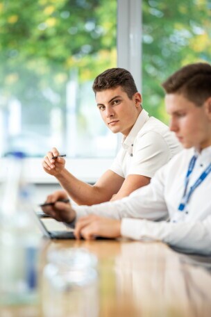 Duales Studium Wirtschaftsinformatik 2027 (m/w/d), 1. Bild